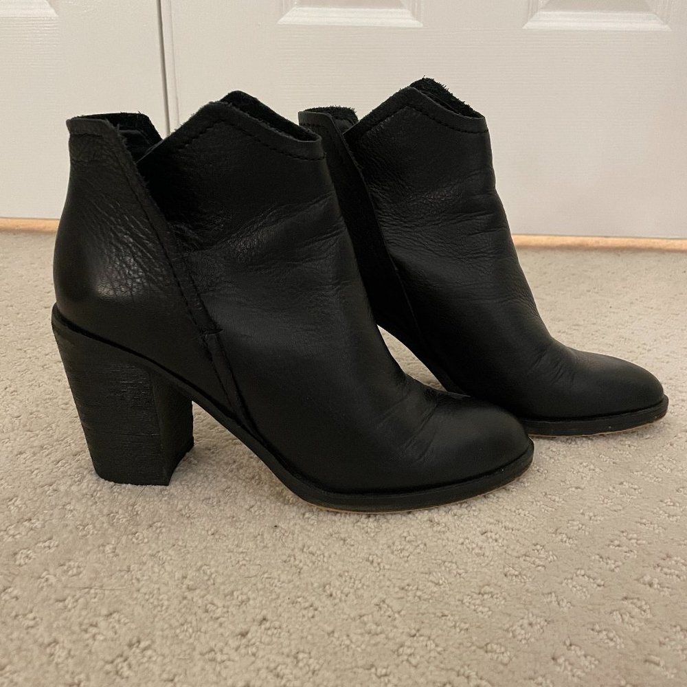 Dolce Vita Black Leather Ankle Boots